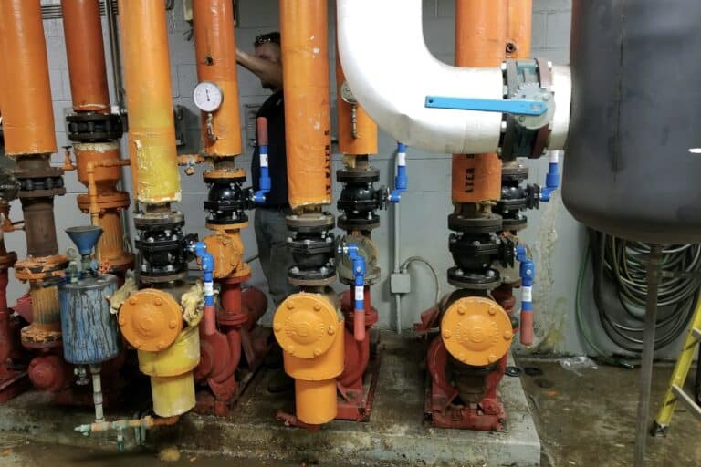 A PFA-fused ball valve can offer higher resistance to corrosion than a stainless steel ball, chrome-plated ball, or other coated ball.